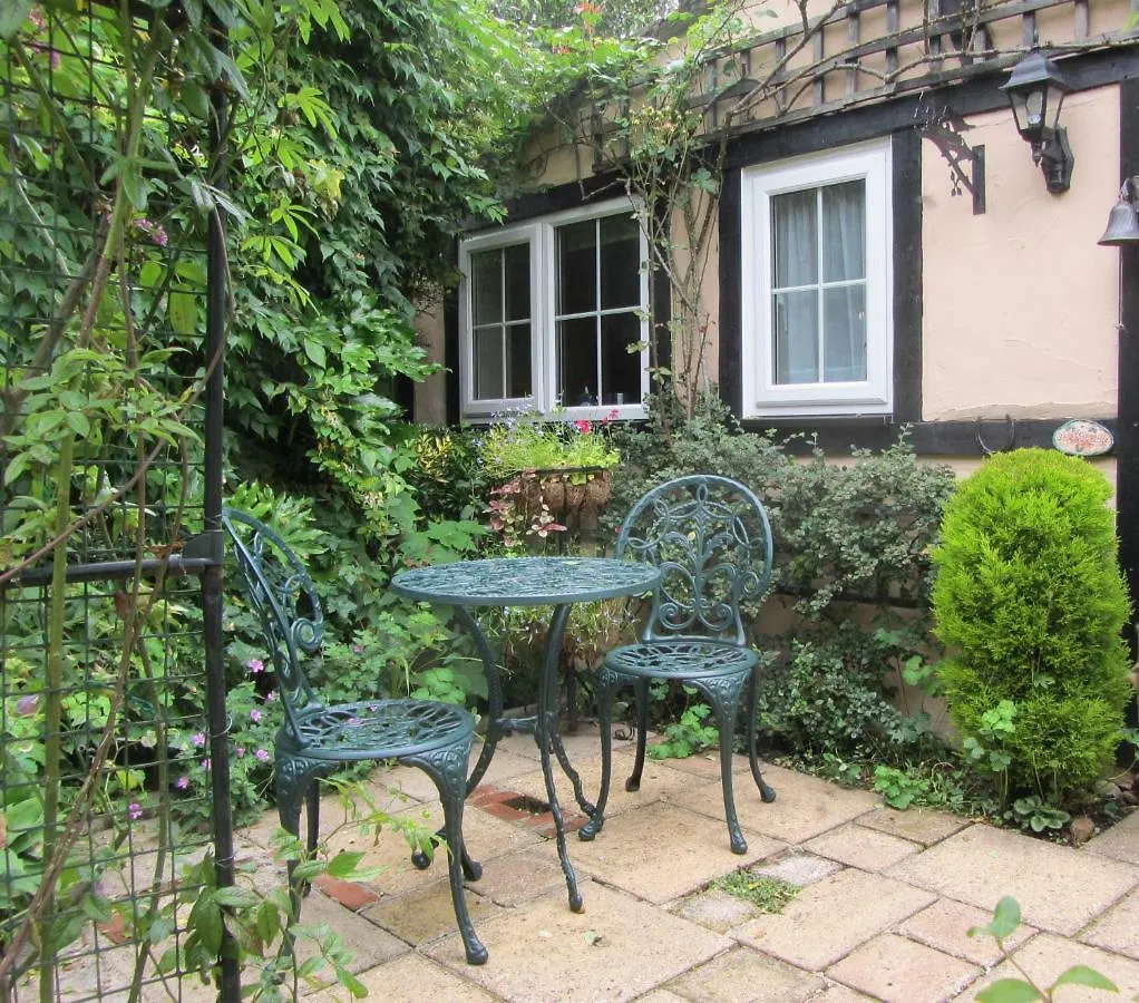 The Stable Villa Eastleigh Vakantiehuis