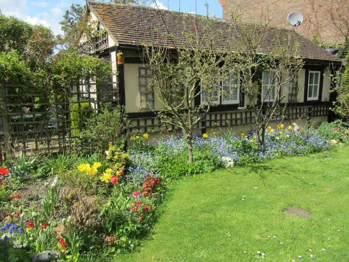 The Stable Villa Eastleigh Vakantiehuis