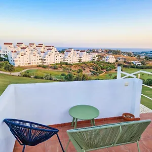 https://seaview-valle-romano-luxury-eco-penthouse-on-the-green.es-andalucia.com